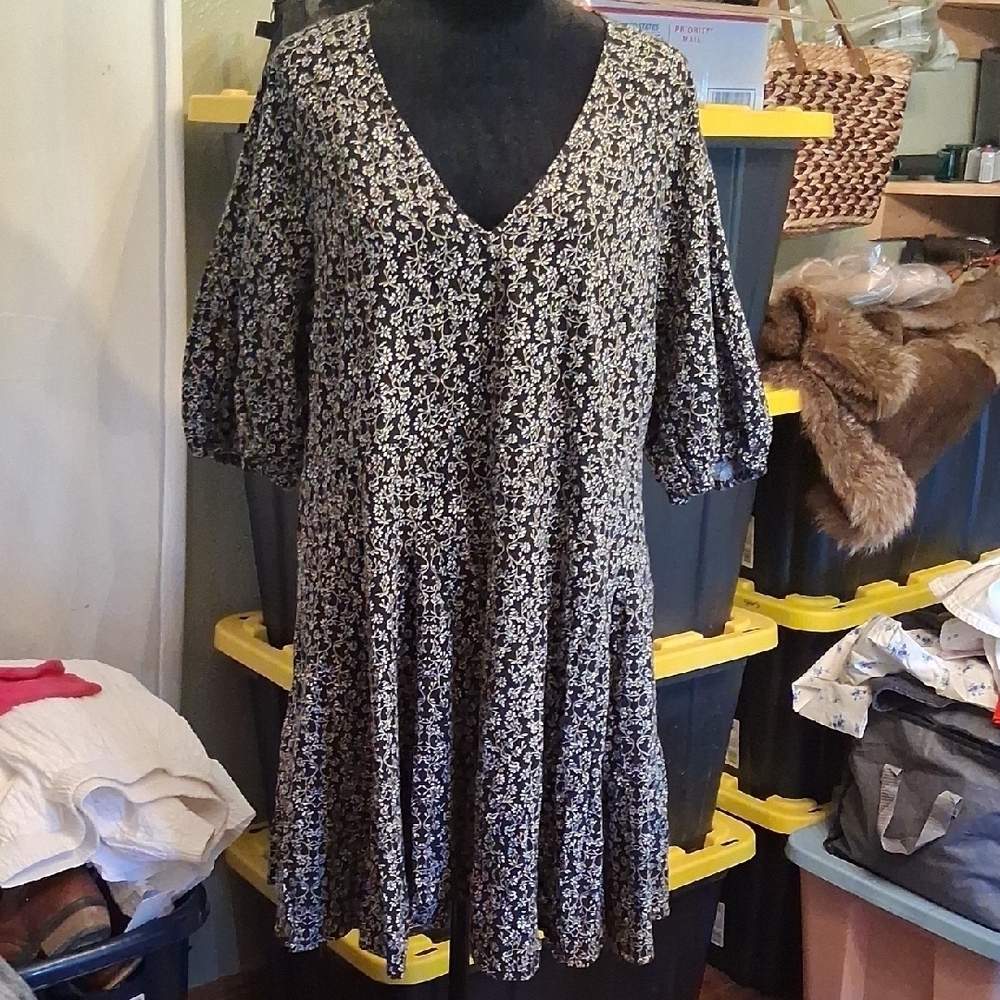 Universal Thread Floral Dress Size Large